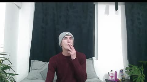 Snapshot of dan_yagami chatting on 12-30-24, 03:36 Dan and Noah online show from 12-30-24, 03:36