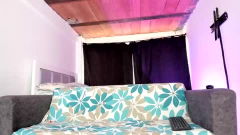 Snapshot of dana_777 chatting on 10-30-25, 08:53 Dayana online show from 10-30-25, 08:53