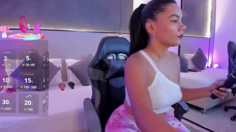 D A N A  online show from 07-17-26, 07:19