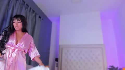 Snapshot of dana_haze chatting on 02-15-25, 11:06 Dana online show from 02-15-25, 11:06