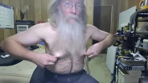 Snapshot of danagm chatting on 12-25-24, 12:59 Dana online show from 12-25-24, 12:59