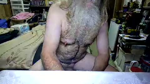 Snapshot of danagm chatting on 11-23-25, 06:08 Dana online show from 11-23-25, 06:08