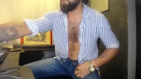 Snapshot of danbury44 chatting on 09-08-25, 11:37 danbury online show from 09-08-25, 11:37