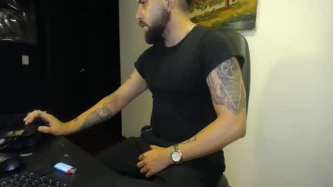 Snapshot of danbury44 chatting on 09-19-25, 06:37 danbury online show from 09-19-25, 06:37