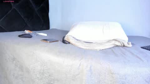 Snapshot of dancelwashington chatting on 05-19-26, 04:24 Dancel online show from 05-19-26, 04:24