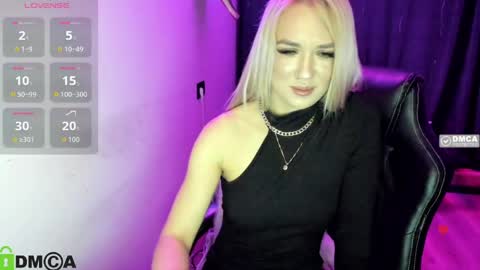 Snapshot of dances_queen chatting on 05-09-26, 07:13 dances_queen online show from 05-09-26, 07:13