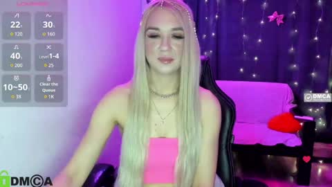 Snapshot of dances_queen chatting on 05-12-26, 07:05 dances_queen online show from 05-12-26, 07:05
