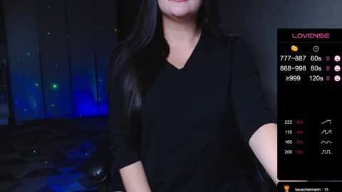 Snapshot of dandelionynyyy chatting on 09-17-25, 07:15 Edel online show from 09-17-25, 07:15