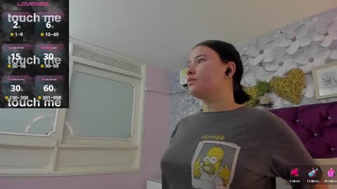 Snapshot of danee_19 chatting on 02-18-25, 10:49 Daniela online show from 02-18-25, 10:49