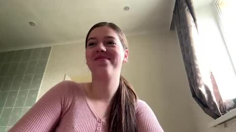 Snapshot of danelledimarino chatting on 06-02-26, 05:20 Jenny online show from 06-02-26, 05:20