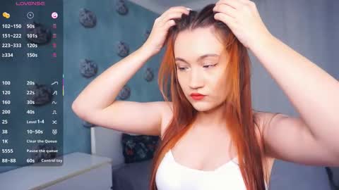 Snapshot of danettecastlen chatting on 12-15-25, 07:07 Astrid online show from 12-15-25, 07:07