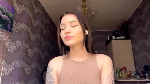 I am Kimi ntmu online show from 04-28-26, 11:26