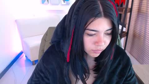 Veronica online show from 02-21-26, 11:55