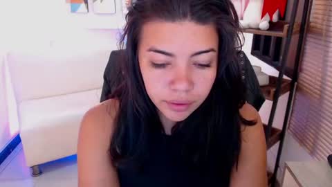 Veronica online show from 06-22-26, 11:51