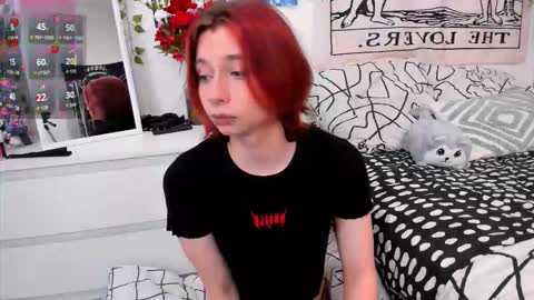 Snapshot of dani_mur chatting on 09-10-25, 08:09 Daniel online show from 09-10-25, 08:09