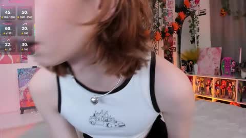 Snapshot of dani_mur chatting on 10-30-25, 08:53 Daniel online show from 10-30-25, 08:53