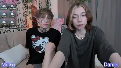 Snapshot of dani_mur chatting on 11-03-25, 07:15 Daniel online show from 11-03-25, 07:15