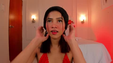 Snapshot of dani_skinny_ chatting on 12-24-24, 11:38 Hi I am Dani online show from 12-24-24, 11:38