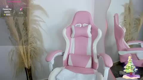 Snapshot of dania_jade_ chatting on 12-04-24, 05:16 Hello my name is Dania online show from 12-04-24, 05:16