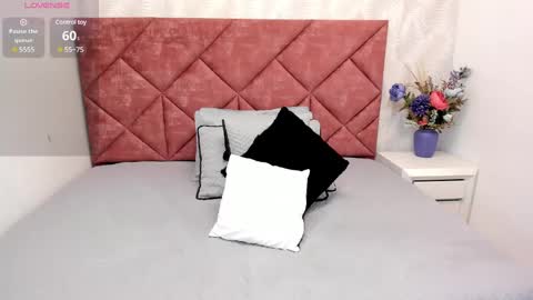 JANE  online show from 01-08-25, 01:31