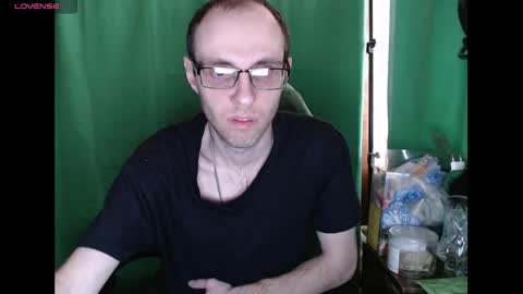 Snapshot of daniel9121 chatting on 04-25-26, 10:40 Daniel9121 online show from 04-25-26, 10:40