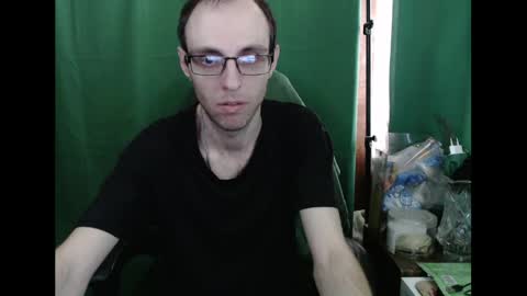 Snapshot of daniel9121 chatting on 05-12-26, 10:56 Daniel9121 online show from 05-12-26, 10:56