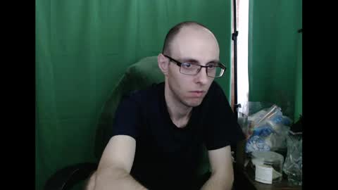 Snapshot of daniel9121 chatting on 05-25-26, 12:33 Daniel9121 online show from 05-25-26, 12:33