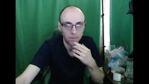 Snapshot of daniel9121 chatting on 05-27-26, 09:39 Daniel9121 online show from 05-27-26, 09:39