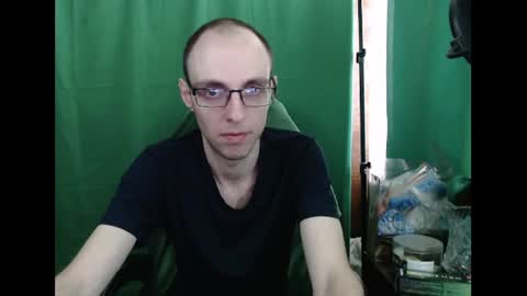 Snapshot of daniel9121 chatting on 06-08-26, 10:04 Daniel9121 online show from 06-08-26, 10:04