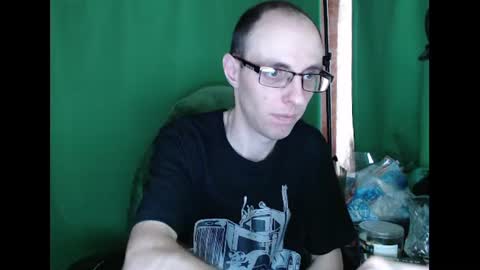 Snapshot of daniel9121 chatting on 06-14-26, 12:40 Daniel9121 online show from 06-14-26, 12:40