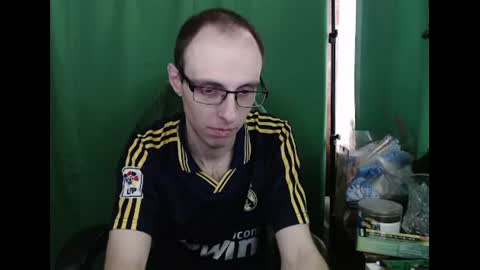 Snapshot of daniel9121 chatting on 06-30-26, 10:16 Daniel9121 online show from 06-30-26, 10:16