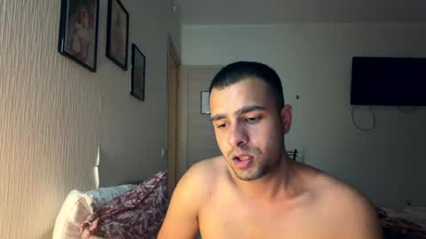Snapshot of daniel_ice chatting on 07-20-26, 08:11 Daniel online show from 07-20-26, 08:11