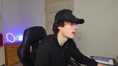 Snapshot of daniel_shawn chatting on 02-22-26, 06:06 DANIEL SHAWN online show from 02-22-26, 06:06