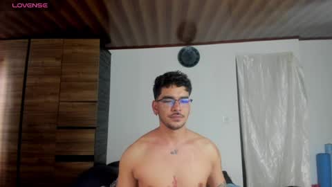 Snapshot of daniel_vianchi chatting on 03-31-26, 05:02 Dani online show from 03-31-26, 05:02