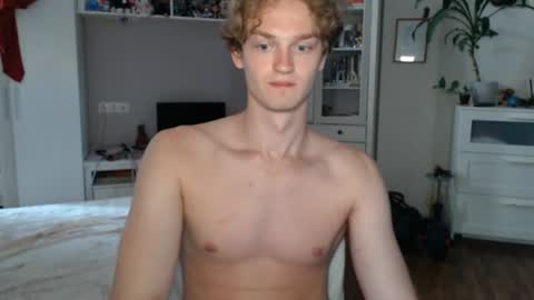 Snapshot of daniel_yumm chatting on 06-14-26, 11:23 Daniel online show from 06-14-26, 11:23