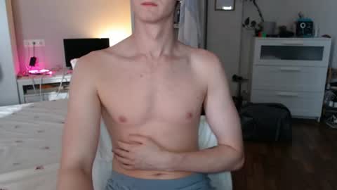 Snapshot of daniel_yumm chatting on 06-23-26, 02:59 Daniel online show from 06-23-26, 02:59