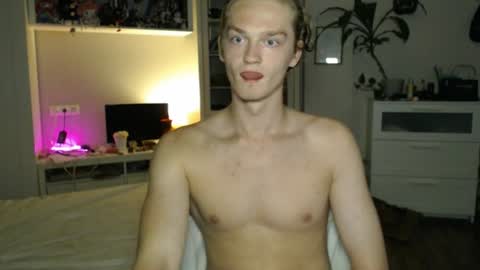 Snapshot of daniel_yumm chatting on 07-06-26, 08:44 Daniel online show from 07-06-26, 08:44
