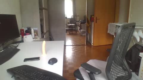 Snapshot of daniela69i chatting on 02-12-25, 02:10 newcumer online show from 02-12-25, 02:10