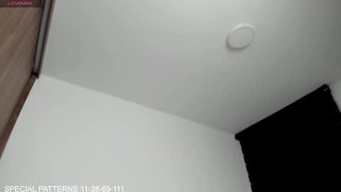 Snapshot of daniela_henaoo chatting on 02-08-26, 03:43 independent model online show from 02-08-26, 03:43