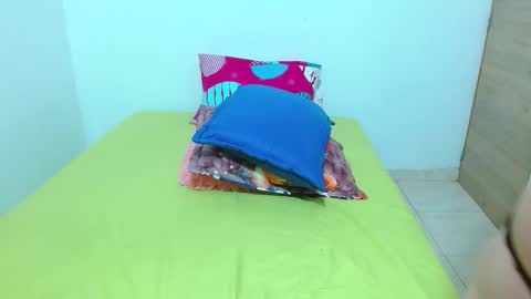 Snapshot of daniela_pra chatting on 02-23-26, 12:30 daniela_pra online show from 02-23-26, 12:30