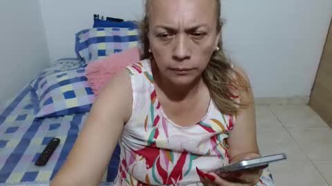 Snapshot of daniela_pra chatting on 03-08-26, 11:30 daniela_pra online show from 03-08-26, 11:30