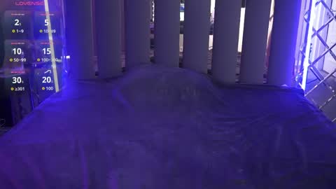 danielareign online show from 06-10-26, 01:43
