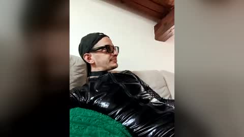 danielebb_2026 online show from 07-26-26, 10:22