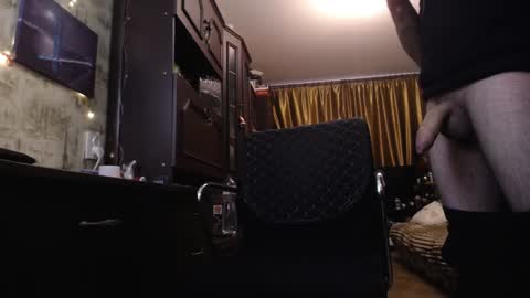 Snapshot of danielgraysoon chatting on 02-05-25, 11:44 Daniel Grayson online show from 02-05-25, 11:44