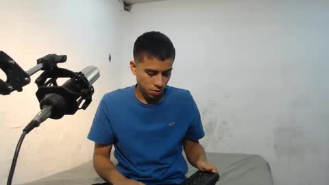 Snapshot of danielitopapii chatting on 12-21-24, 01:04 danielitopapii online show from 12-21-24, 01:04