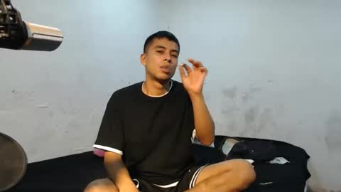 Snapshot of danielitopapii chatting on 12-29-24, 05:01 danielitopapii online show from 12-29-24, 05:01