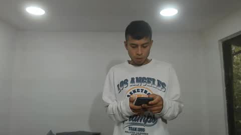 Snapshot of danielitopapii chatting on 02-18-25, 12:17 danielitopapii online show from 02-18-25, 12:17