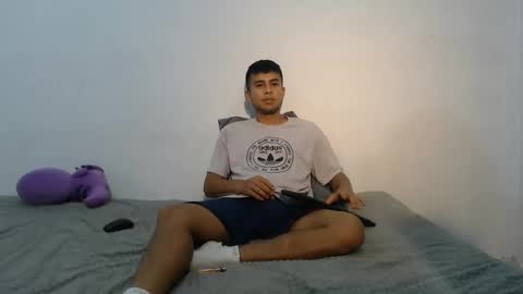 Snapshot of danielitopapii chatting on 02-20-25, 05:01 danielitopapii online show from 02-20-25, 05:01