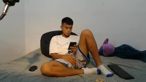 Snapshot of danielitopapii chatting on 02-26-25, 02:59 danielitopapii online show from 02-26-25, 02:59