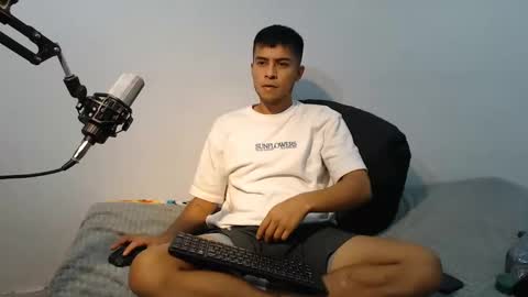 Snapshot of danielitopapii chatting on 02-27-25, 05:13 danielitopapii online show from 02-27-25, 05:13